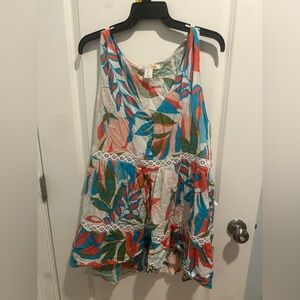 C&C California Colorful Leaf Print Top